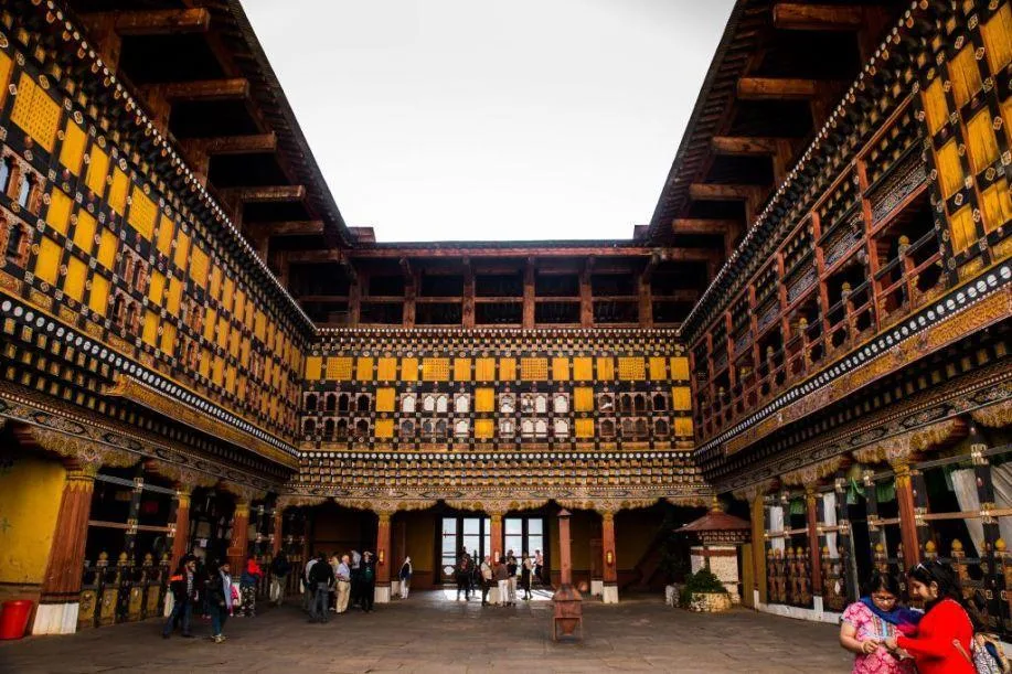 NGÀY 03: PUNAKHA - PARO (ĂN SÁNG, TRƯA, TỐI)