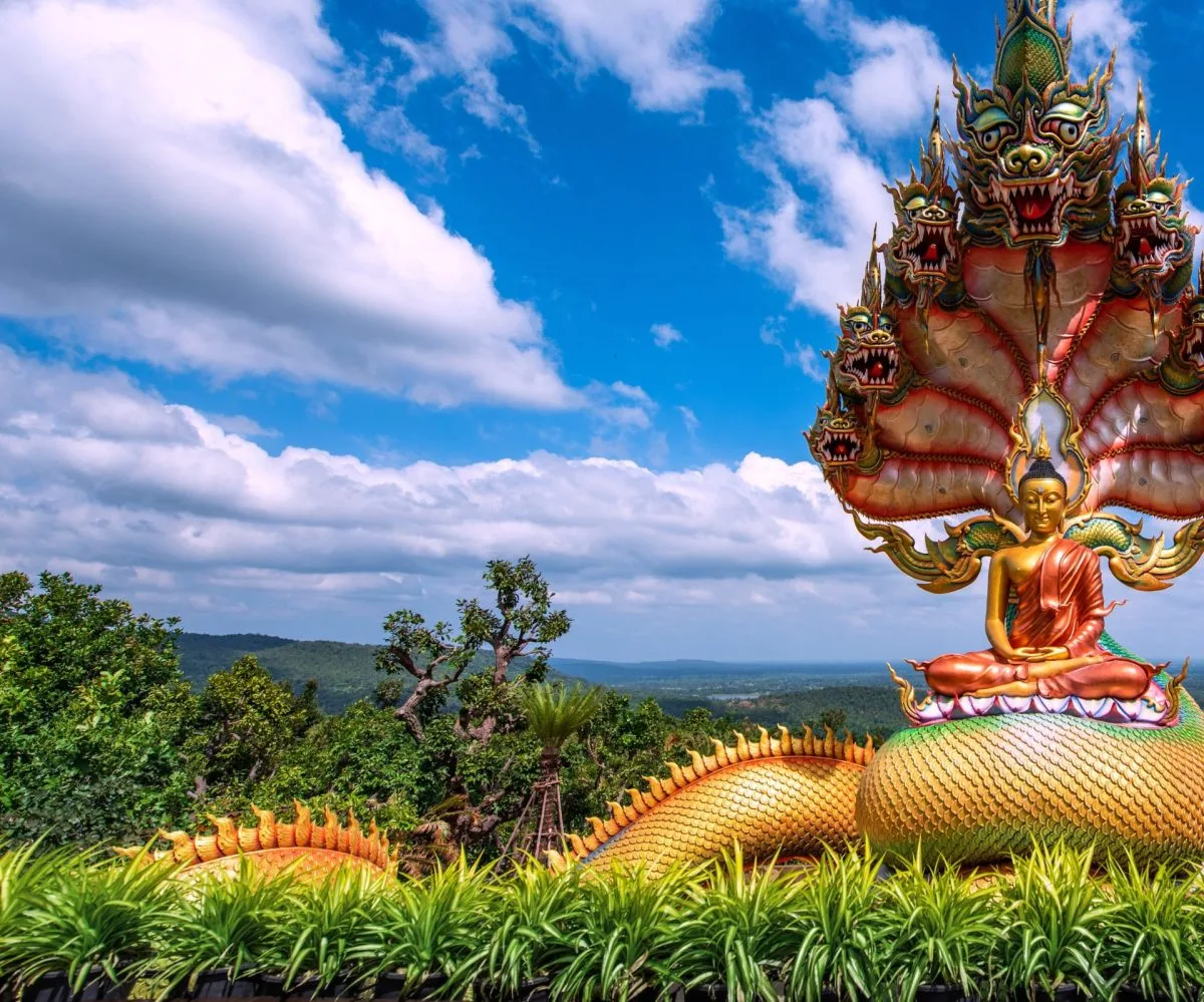 WAT THAM PHA DAEN - NƠI MÌNH HỌC CÁCH LẮNG NGHE SỰ TĨNH LẶNG