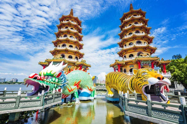 Đầm Liên Trì – Vẻ Đẹp Văn Hóa Và Tâm Linh Ở Cao Hùng