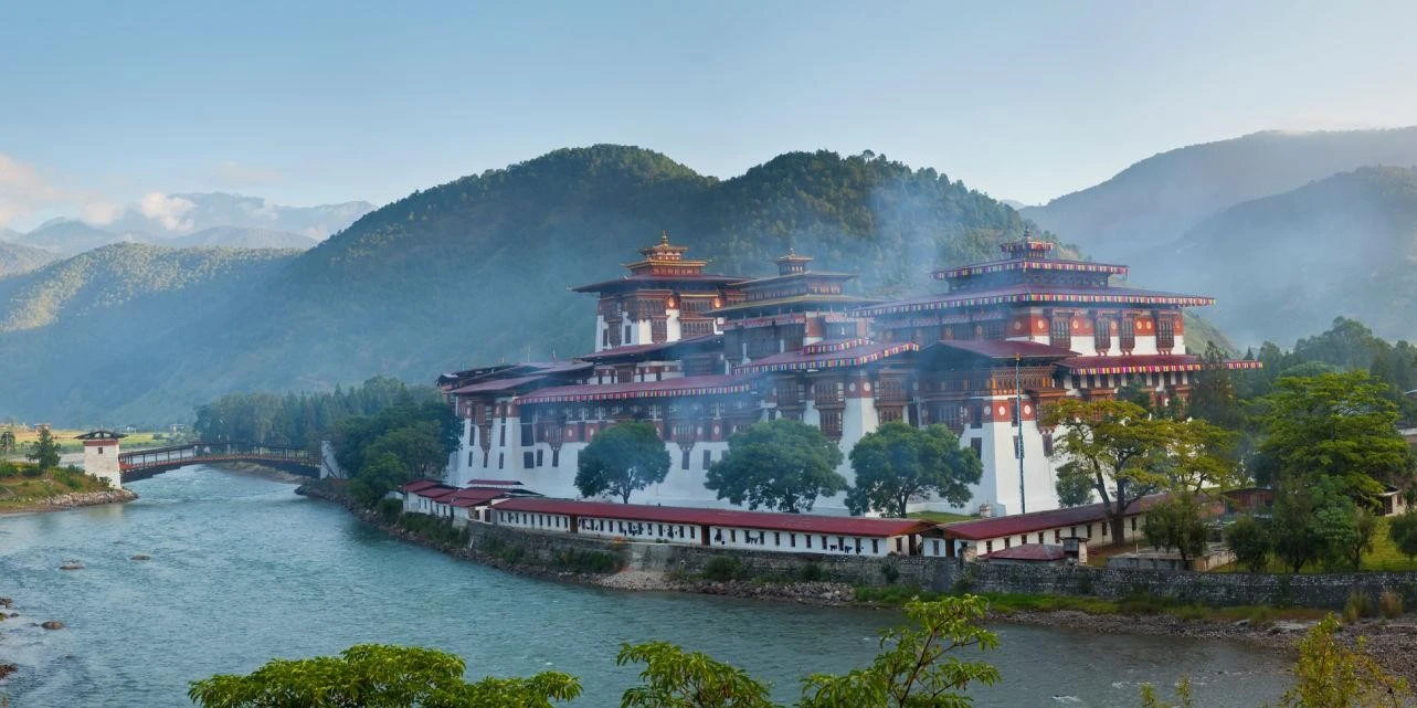 PUNAKHA DZONG - PHÁO ĐÀI ĐẸP NHẤT BHUTAN BÊN DÒNG SÔNG THIÊN