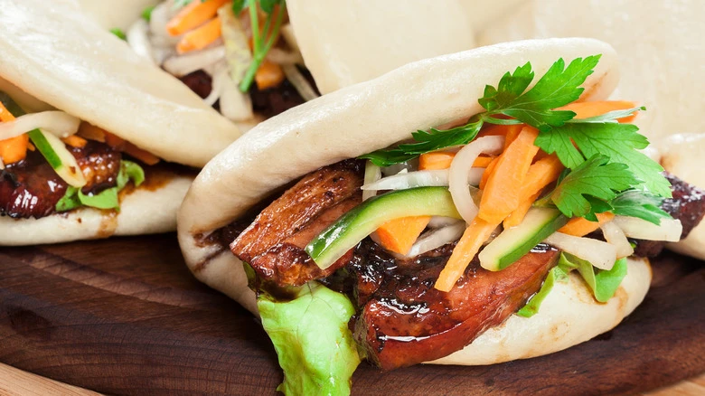 Gua Bao – Bánh Bao Kẹp Thịt Nổi Tiếng Của Đài Loan