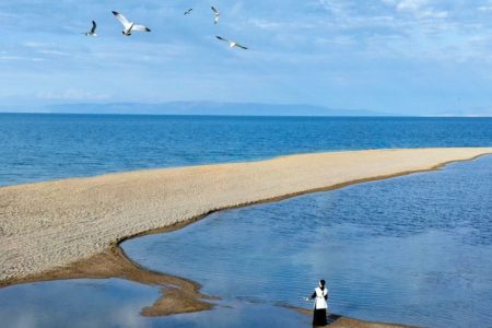 THANH HẢI – CAM TÚC: CUNG ĐƯỜNG TƠ LỤA HUYỀN THOẠI GIỮA SA MẠC & HỒ XANH NGỌC